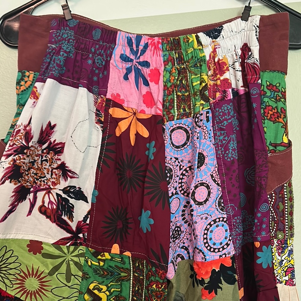 Flattering Patchwork Multicolor Women's Pants Fla… - image 6